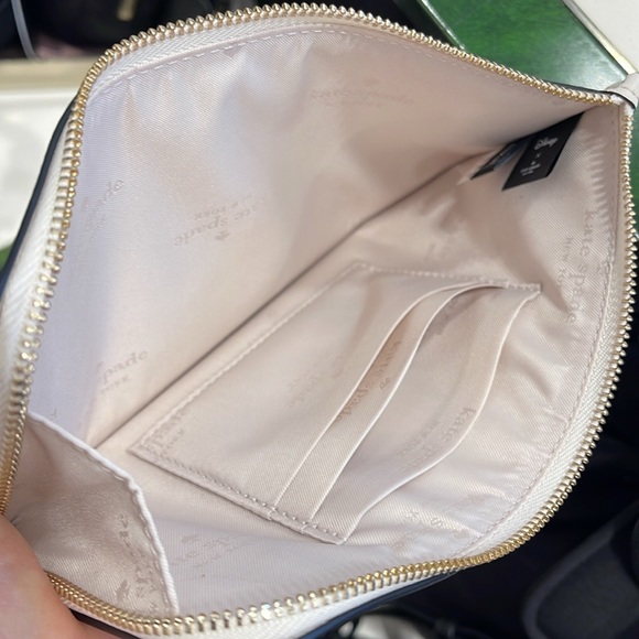 Kate Spade Disney X Kate Spade New York Minnie Medium L-Zip Wristlet
Parchment - Picture 16 of 16